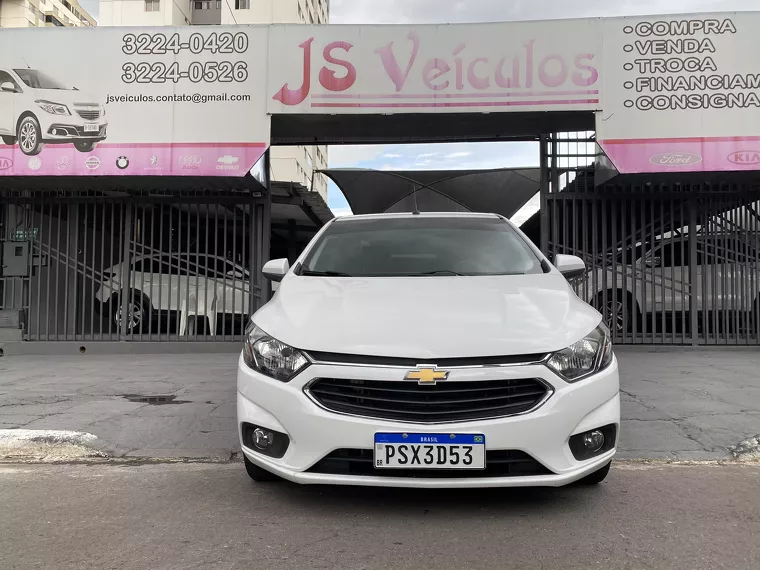 Chevrolet Prisma Branco 9