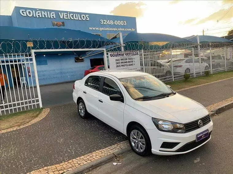 Volkswagen Voyage Branco 11