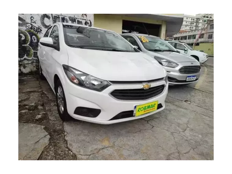 Chevrolet Onix Branco 6