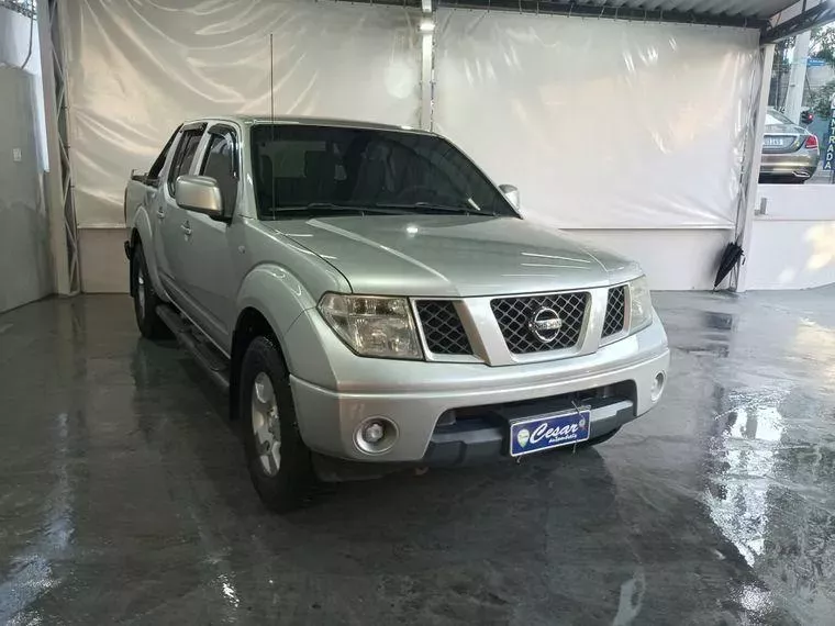 Nissan Frontier Prata 2