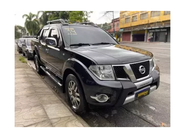 Nissan Frontier Preto 5