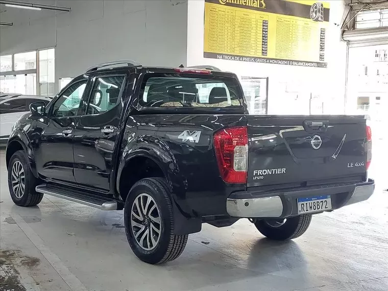 Nissan Frontier Preto 6