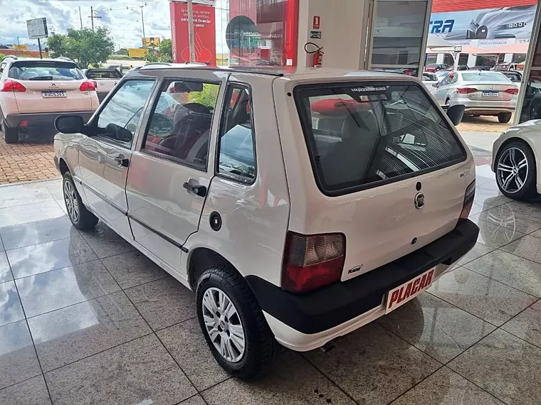 Fiat Uno Branco 2