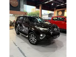 Toyota Hilux SW4