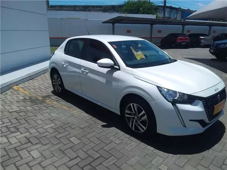 Peugeot 208 Branco 7