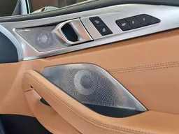 BMW M850i