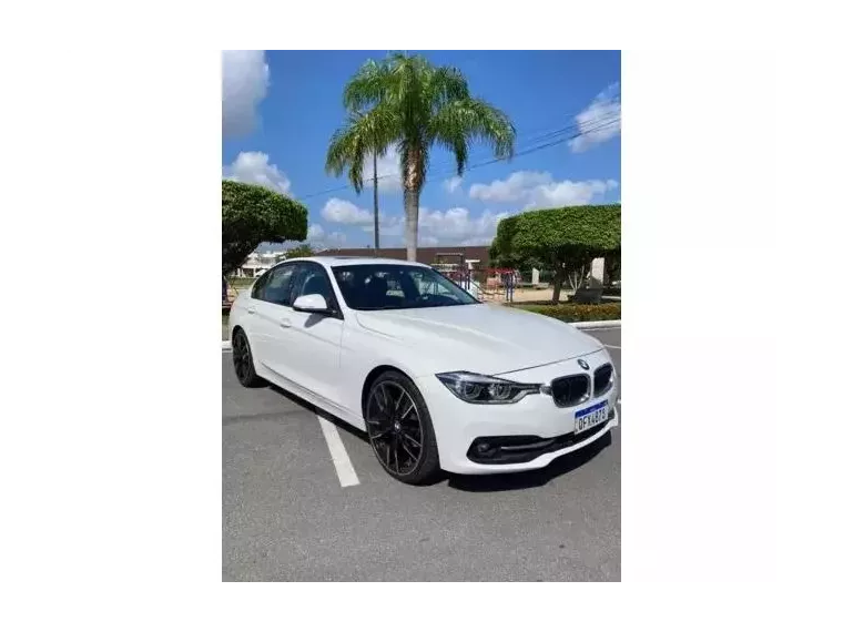 BMW 320i Branco 6