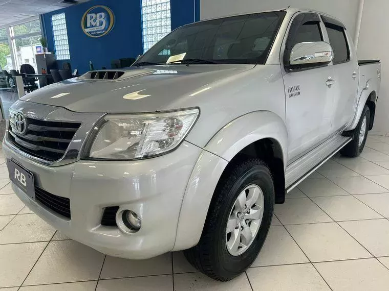 Toyota Hilux Prata 5