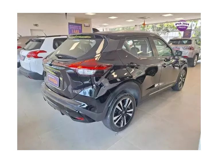 Nissan Kicks Preto 5