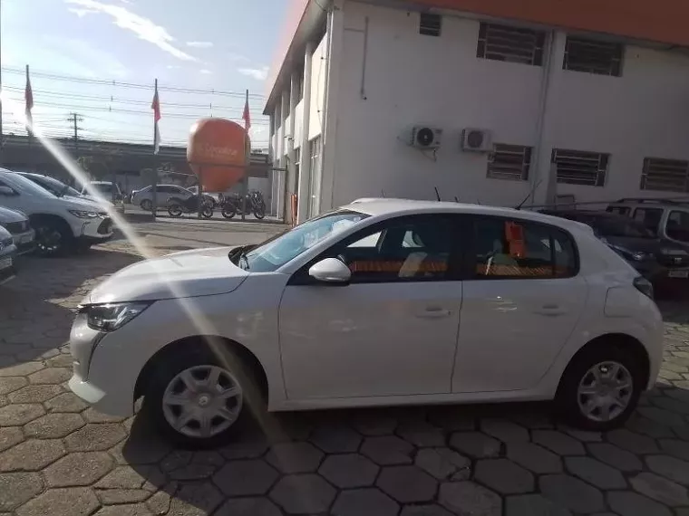 Peugeot 208 Branco 3