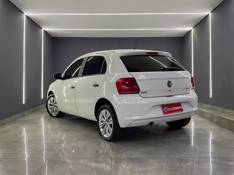 Volkswagen Gol Branco 6