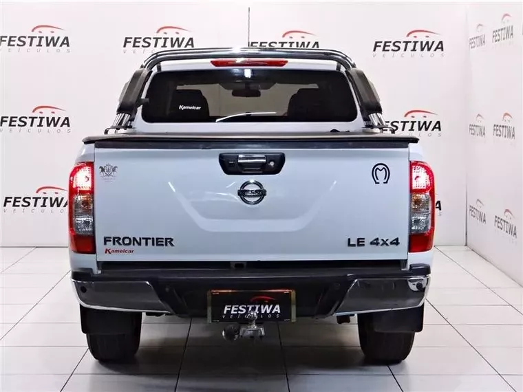 Nissan Frontier Branco 3