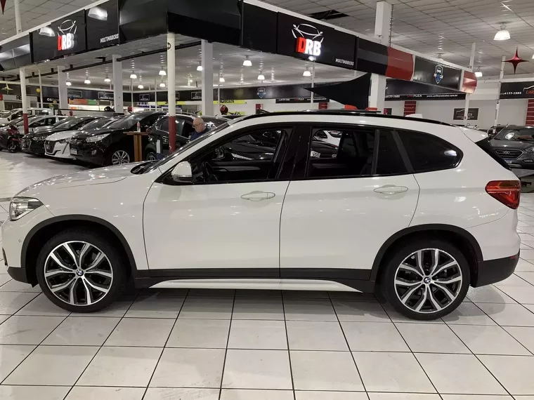 BMW X1 Branco 16