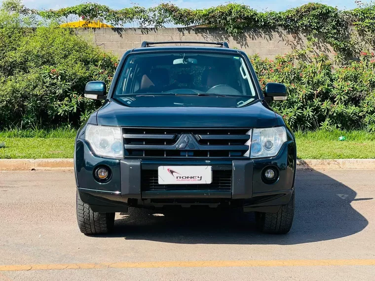 Mitsubishi Pajero Verde 15