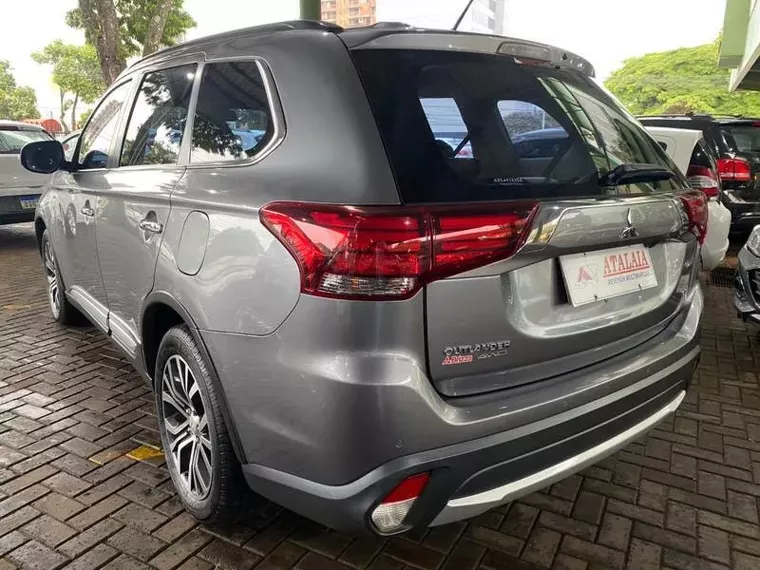 Mitsubishi Outlander Cinza 19