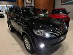 Hilux SW4