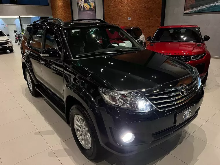 Toyota Hilux SW4 Preto 1