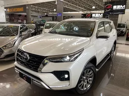 Hilux SW4