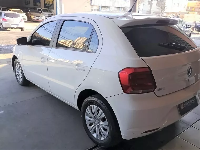 Volkswagen Gol Branco 5