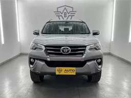 Toyota Hilux SW4