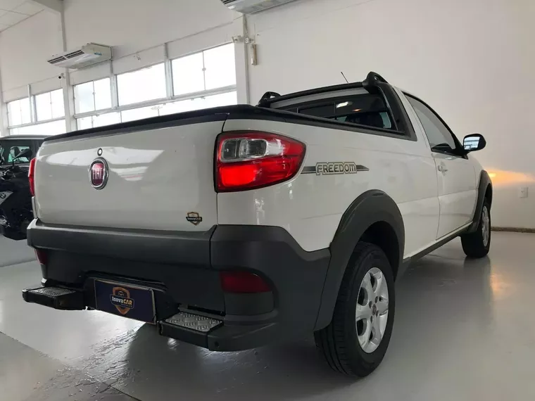 Fiat Strada Branco 3