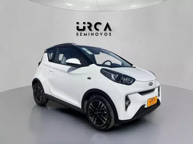 Chery Icar Branco 17