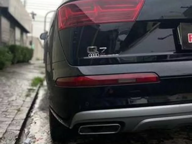 Audi Q7 Preto 6