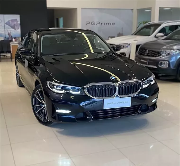 BMW 320i Preto 10