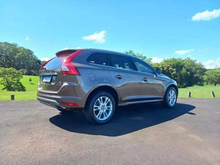 Volvo XC60 Marrom 7