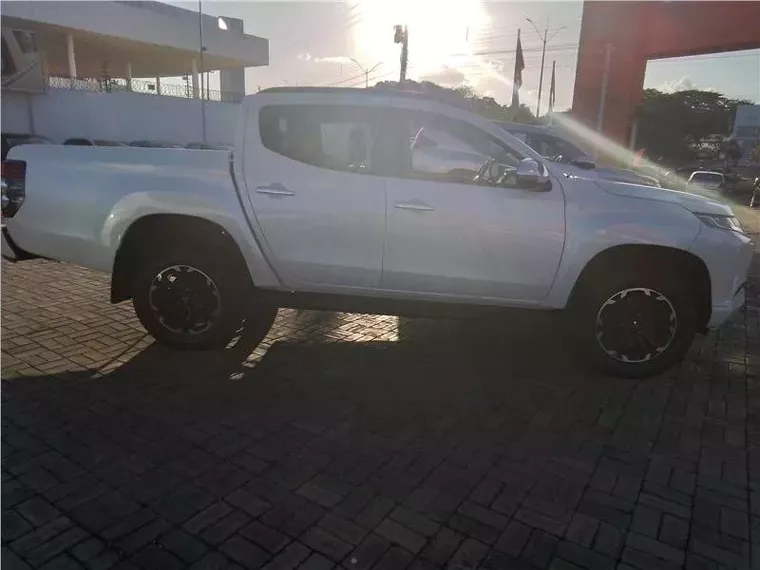 Mitsubishi L200 Triton Branco 7