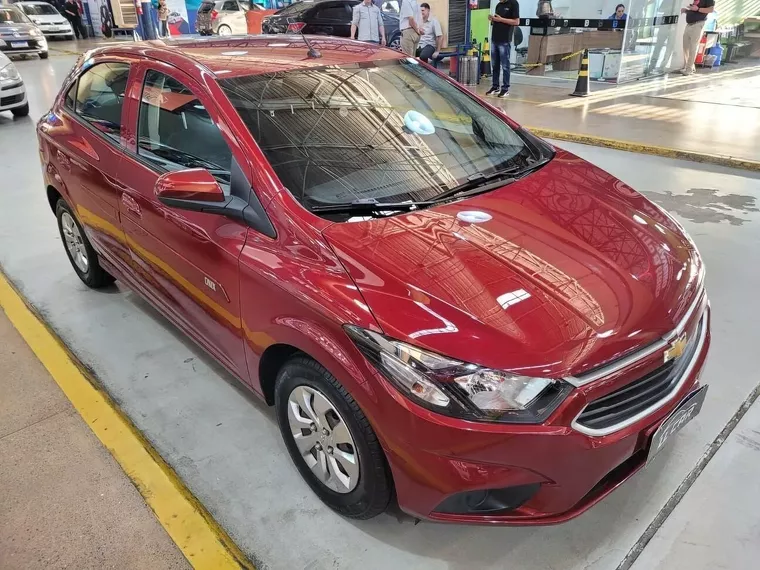 Chevrolet Onix Vermelho 2