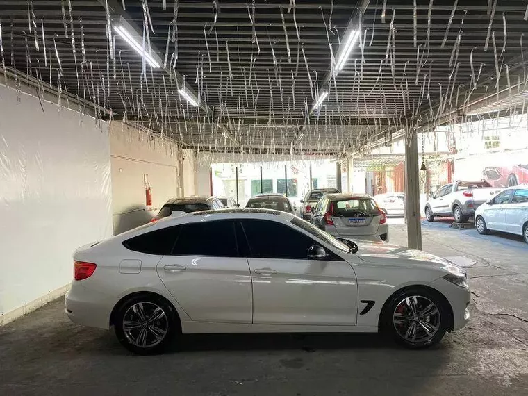 BMW 320i Branco 12