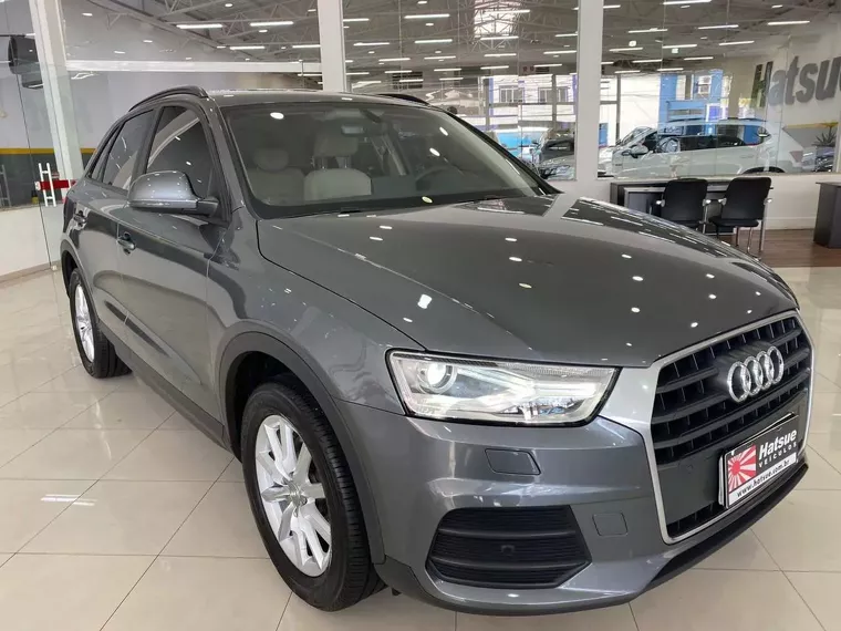 Audi Q3 Cinza 8