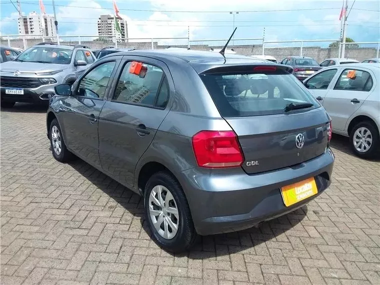 Volkswagen Gol Cinza 8