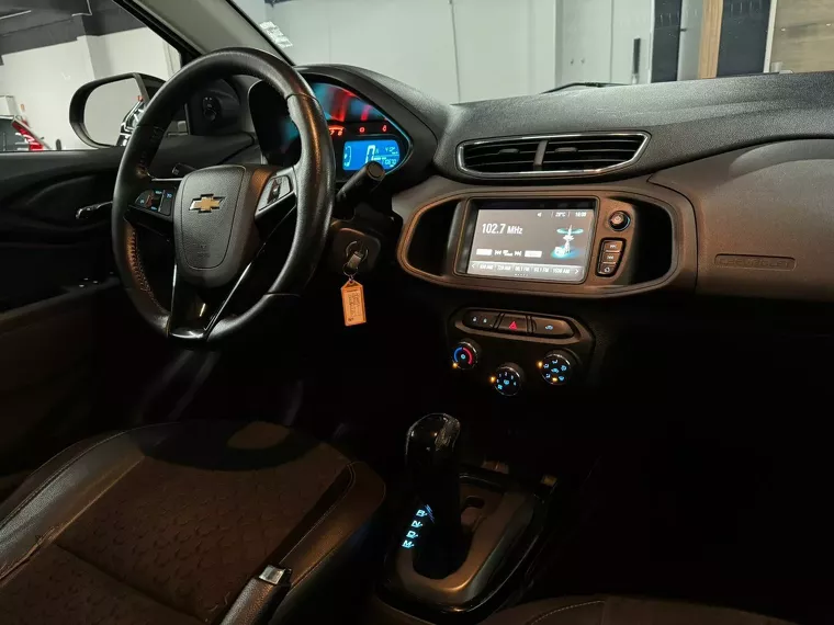 Chevrolet Prisma Preto 7