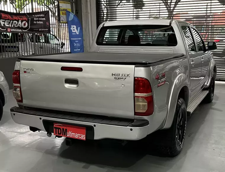 Toyota Hilux Prata 3