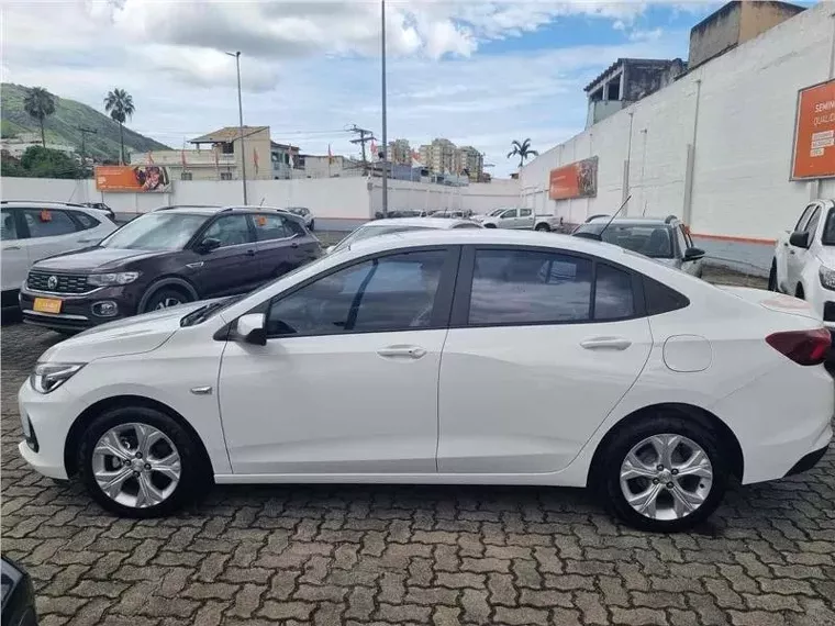 Chevrolet Onix Branco 2