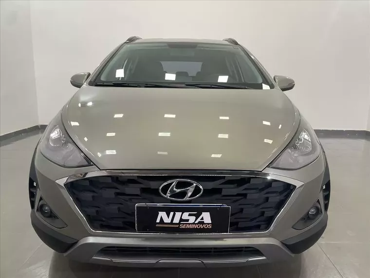 Hyundai HB20X Prata 8