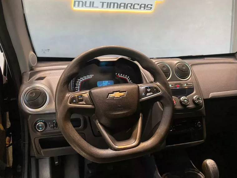 Chevrolet Montana Preto 10