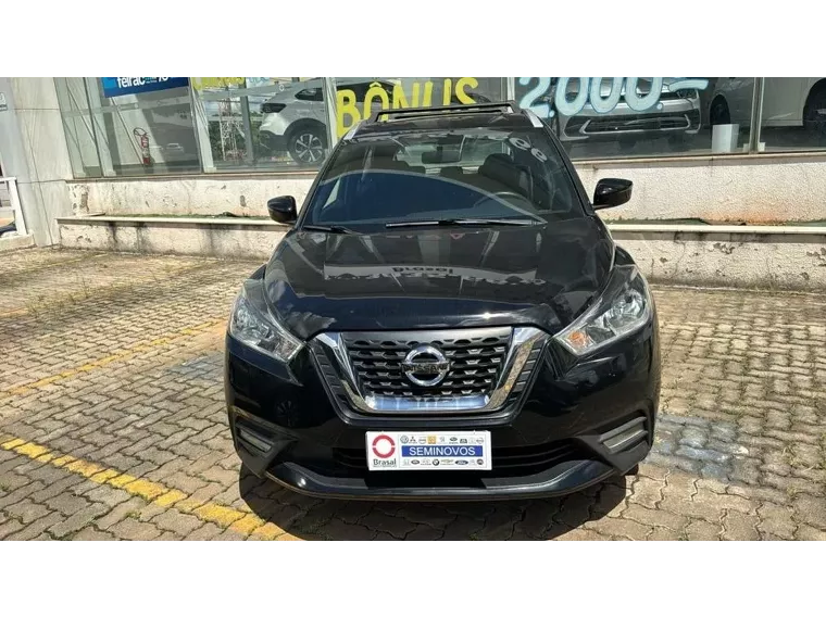 Nissan Kicks Preto 3