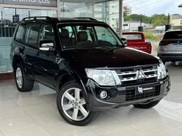 Mitsubishi Pajero Full