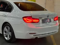 BMW 320i