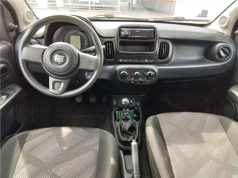 Fiat Mobi Prata 3