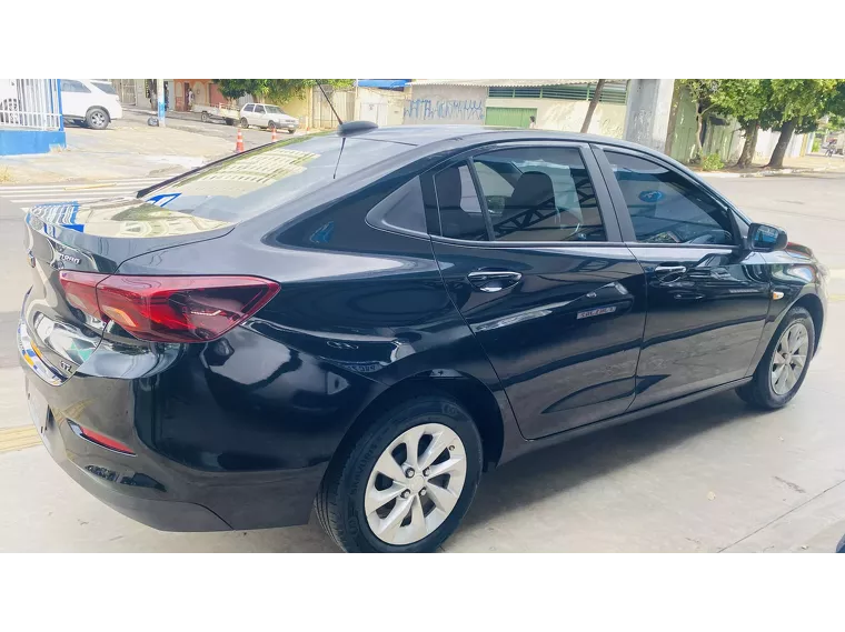 Chevrolet Onix Preto 10