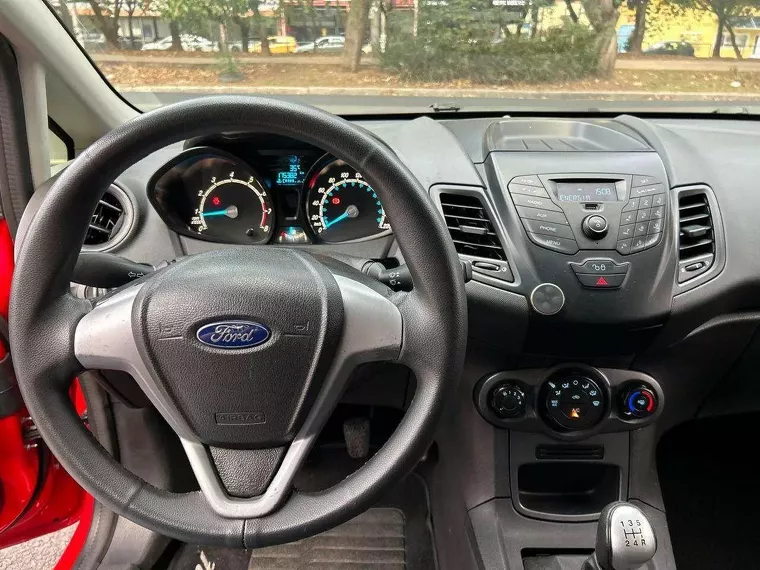 Ford Fiesta Vermelho 10