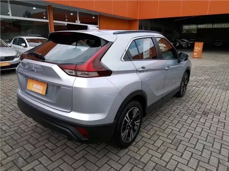 Mitsubishi Eclipse Cross Prata 2