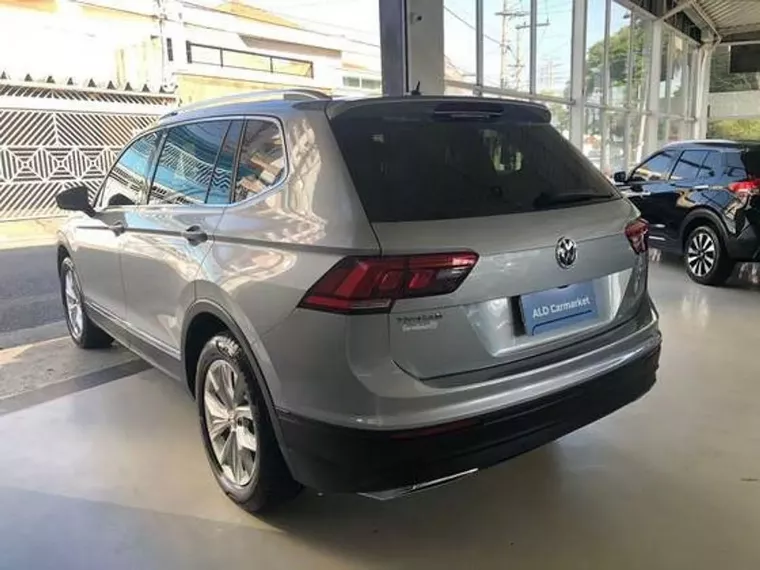 Volkswagen Tiguan Prata 8