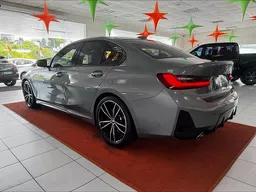 BMW 320i
