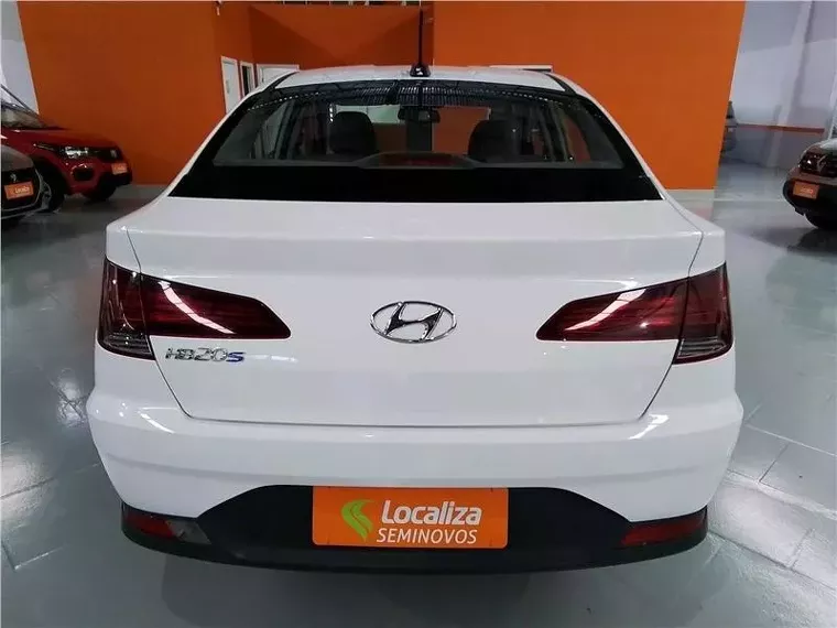 Hyundai HB20S Branco 15