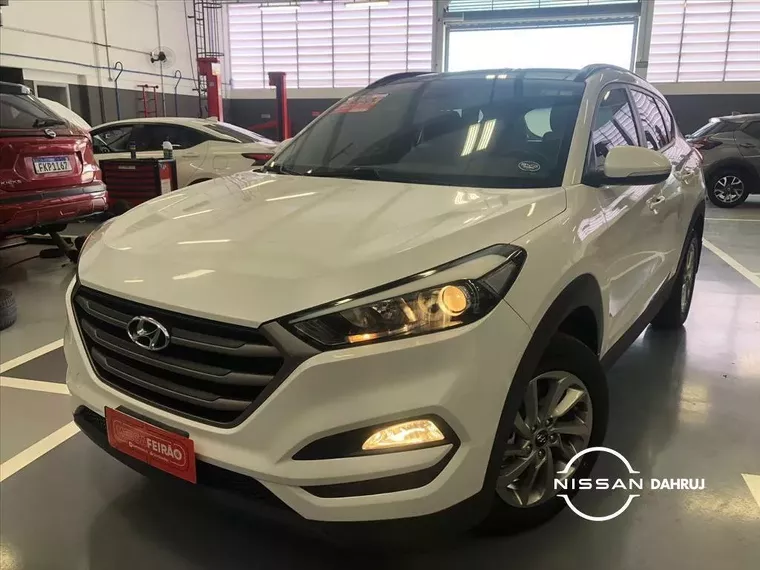 Hyundai Tucson Branco 4